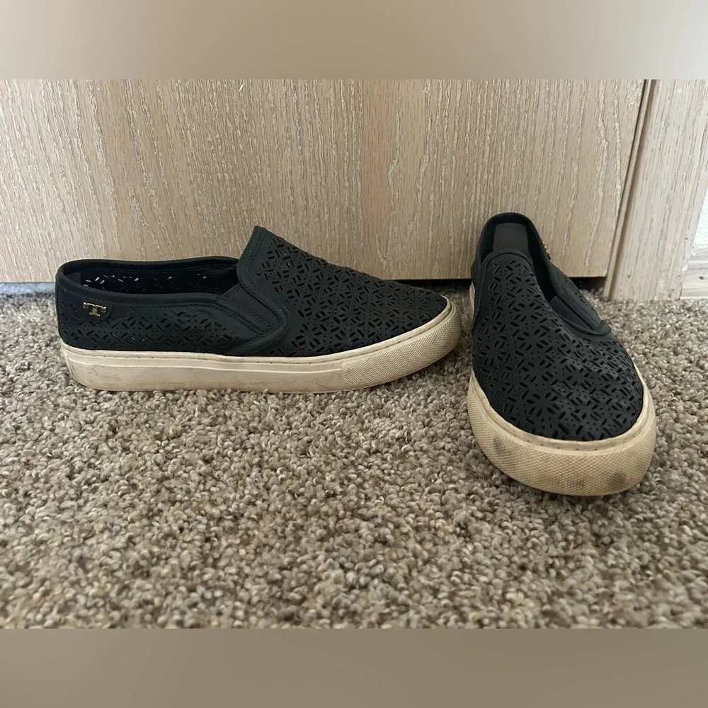 Tory Burch Lennon Perforated Slip On Sneaker Laser Cut Women's Size 7.5 Business